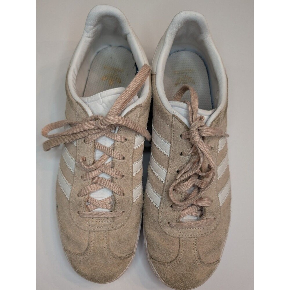 Adidas Gazelle White & Beige Suede Casual Sneakers 6.5